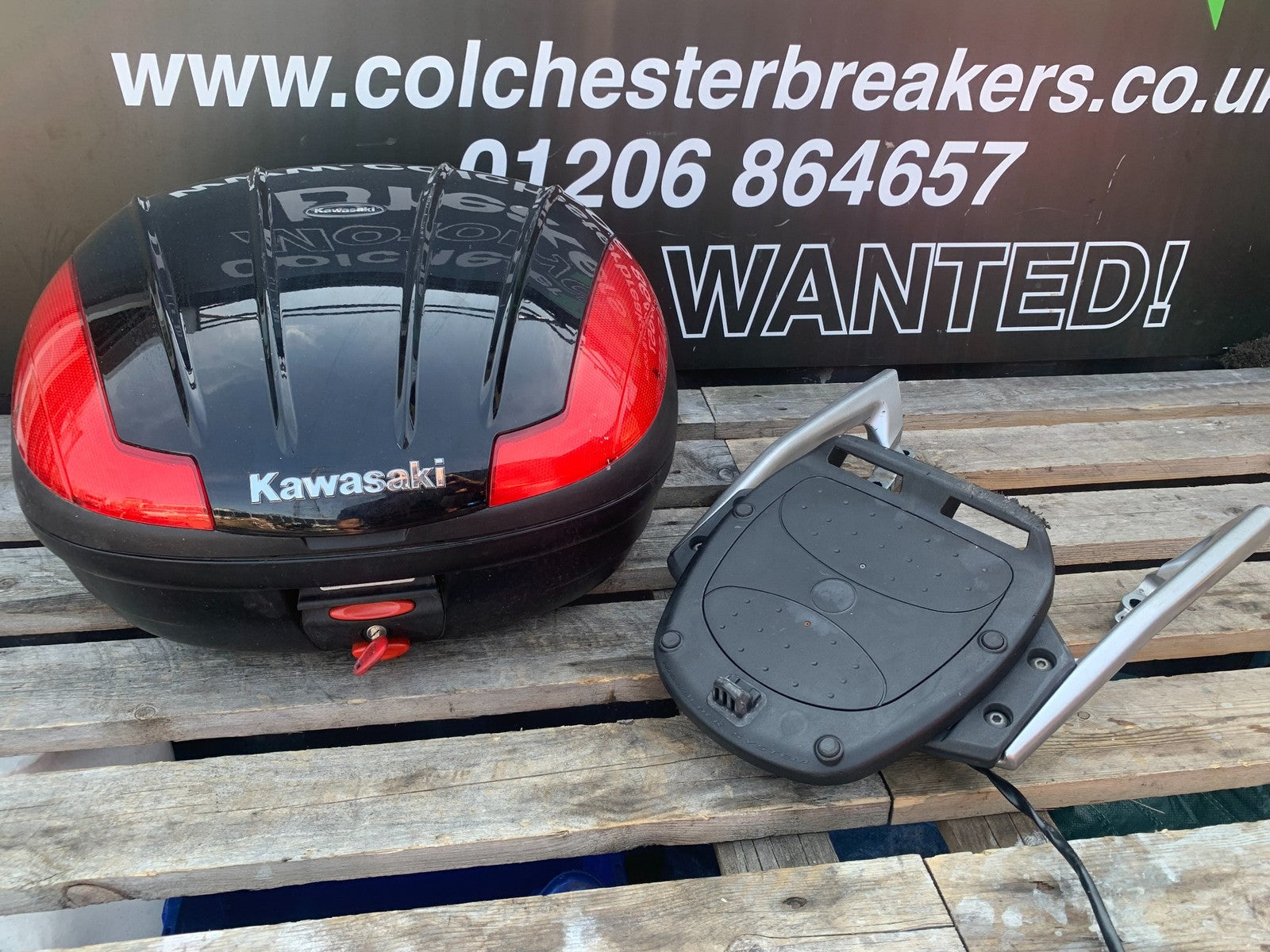 KAWASAKI GTR1400 GTR 1400 TOP BOX RACK KEY   YEAR 2007-2009 (CMB1174)