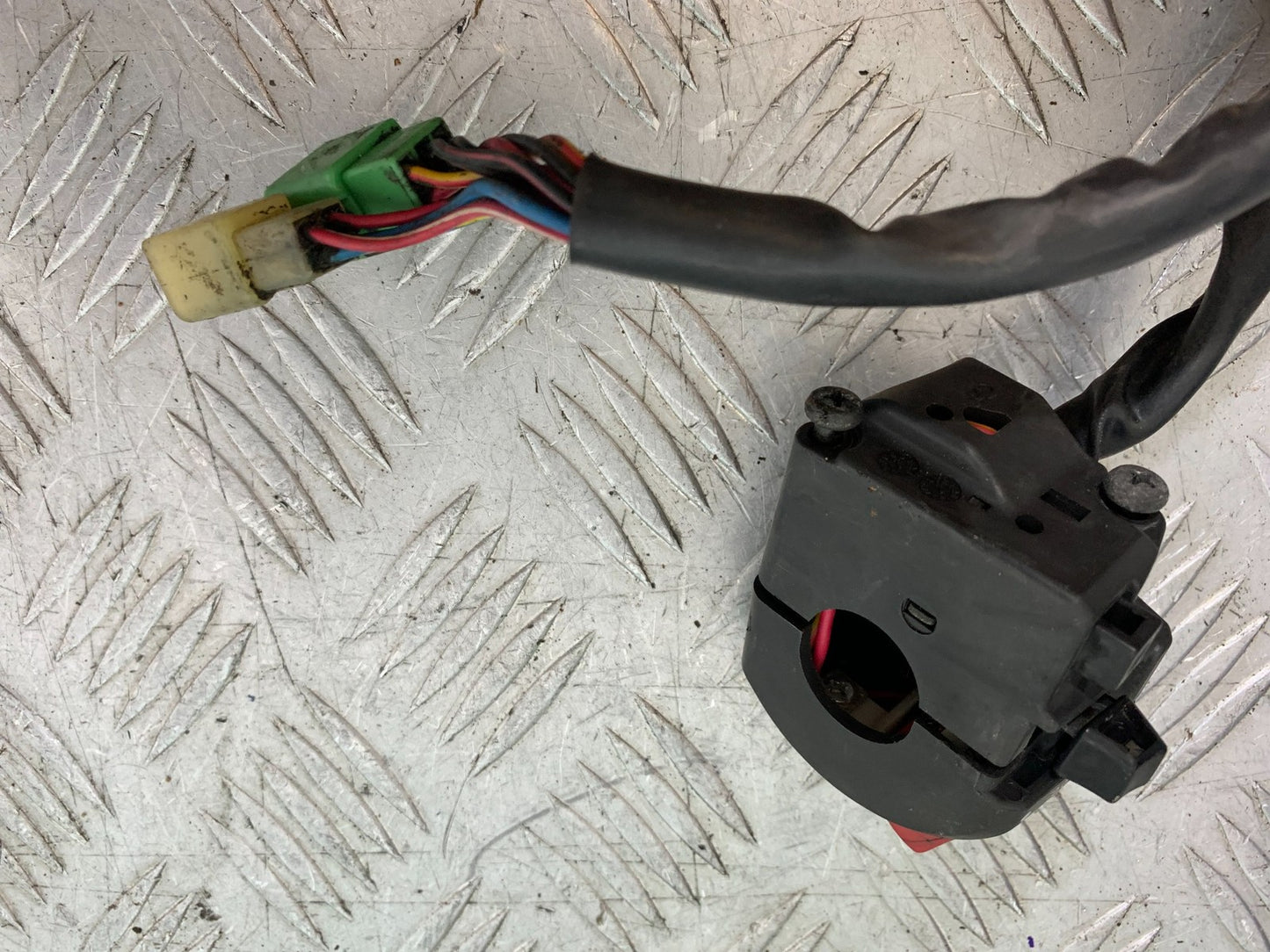 KAWASAKI ZX6R ZX6 J RIGHT SWITCH GEAR   YEAR 2000 (CMB1312)