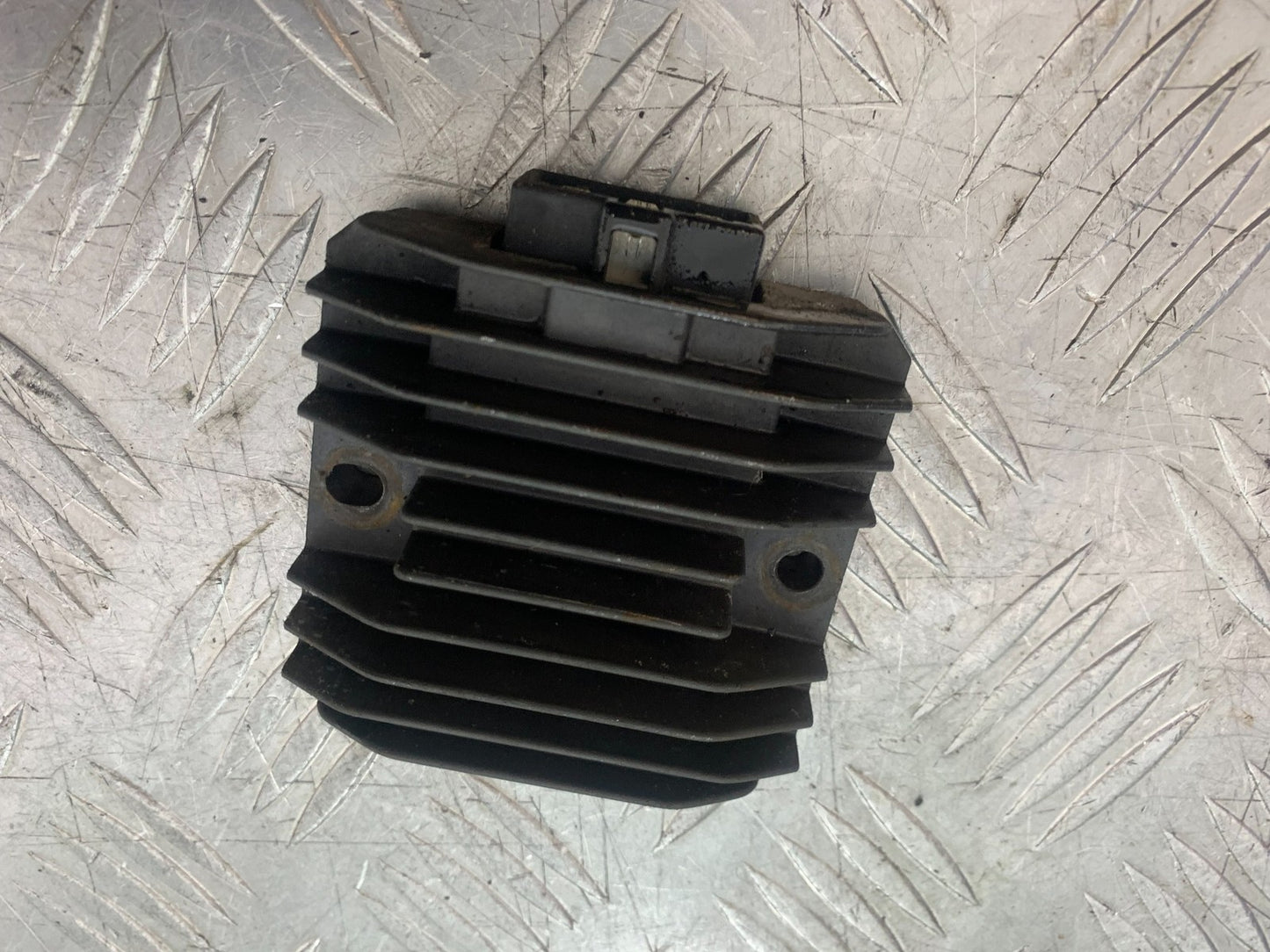 KAWASAKI GPZ600 GPZ 600 REGULATOR  YEAR 1988-90 (CMB1258)