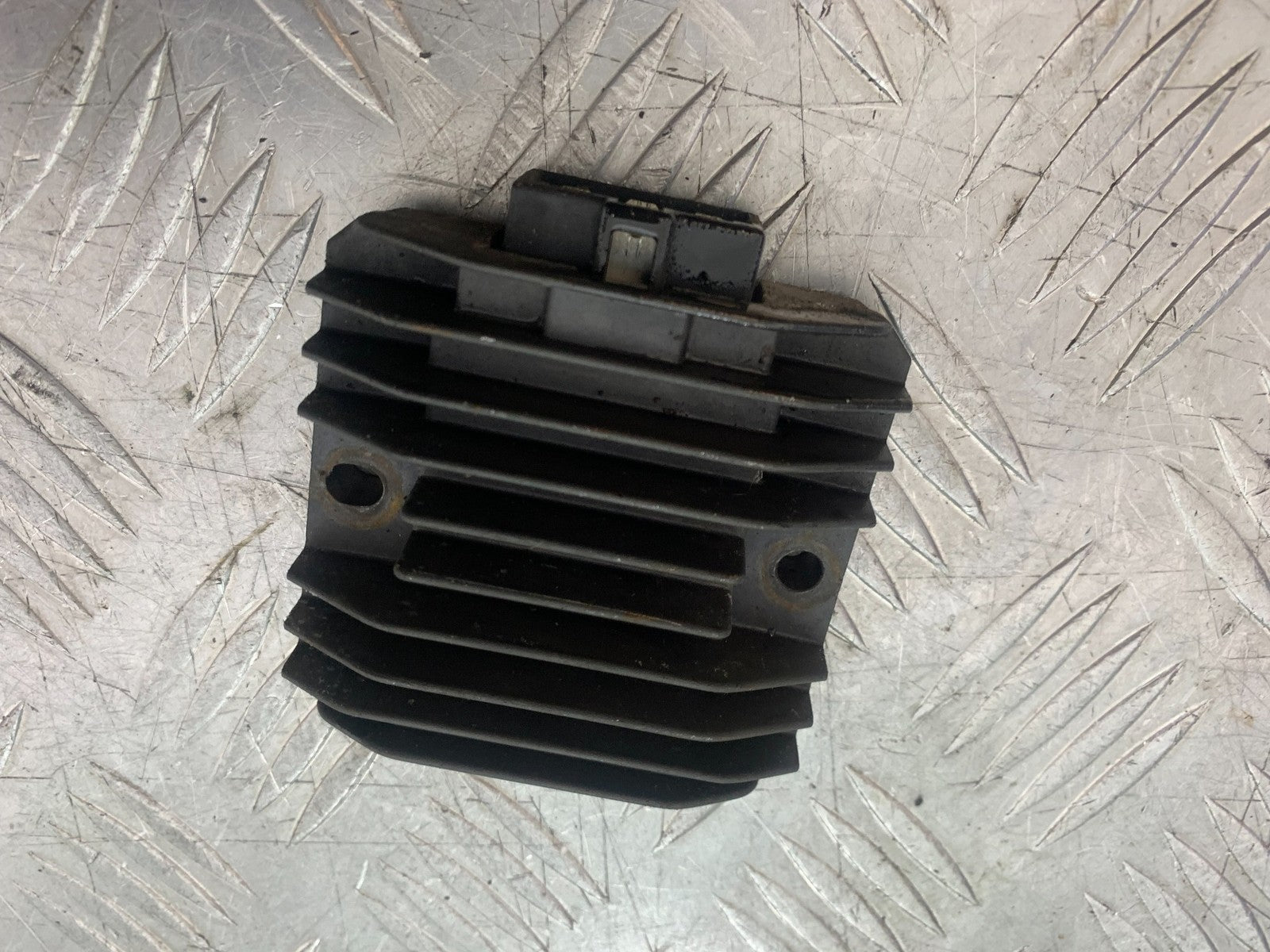 KAWASAKI GPZ600 GPZ 600 REGULATOR  YEAR 1988-90 (CMB1258)