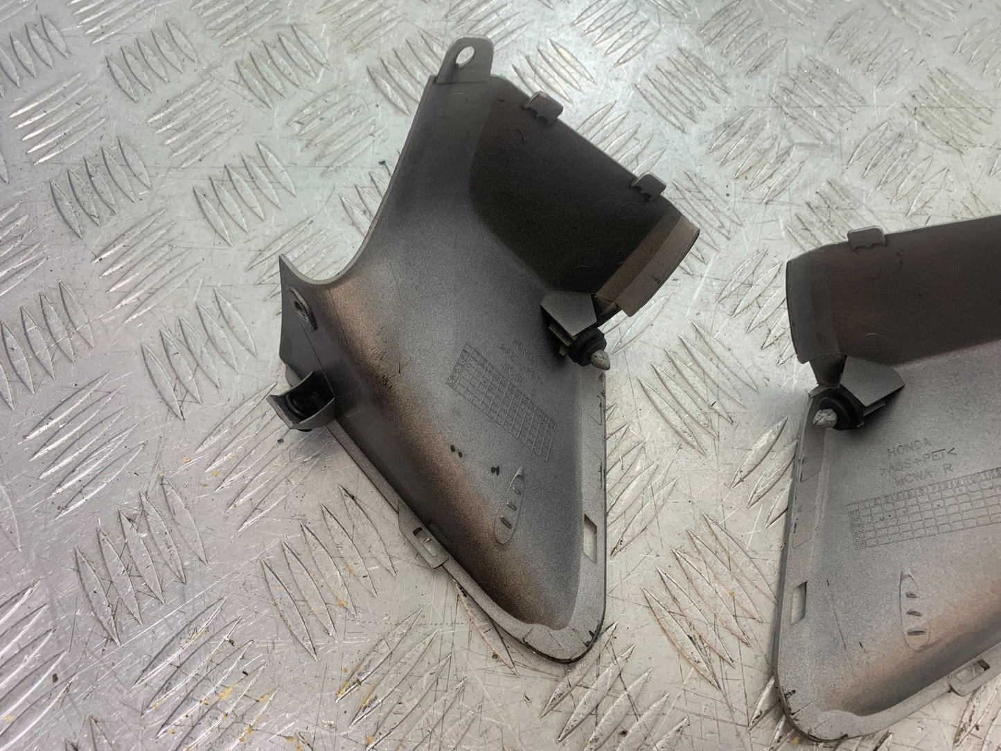 HONDA VFR800 VFR 800 V-TEC LEFT & RIGHT TOP INFILLS  YEAR 2002 -09 (CMB1296)