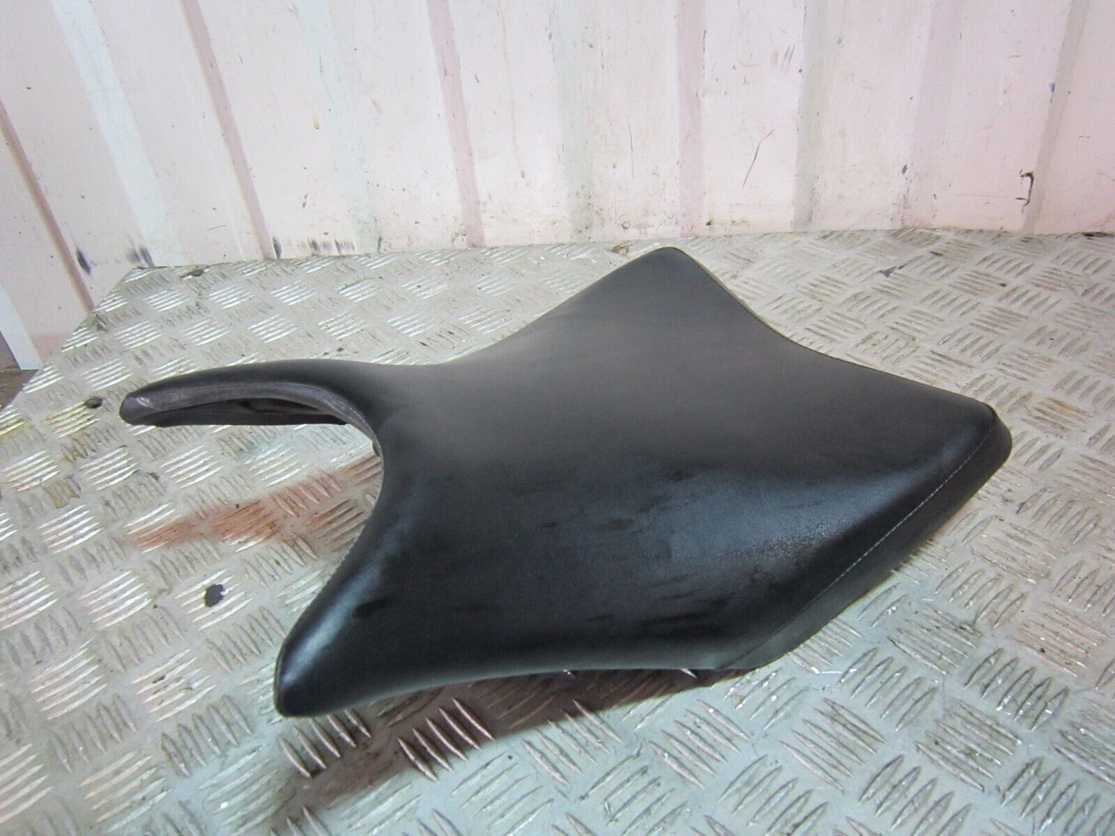 HONDA CBR125 CBR 125 FRONT SEAT YEAR 2011  2014