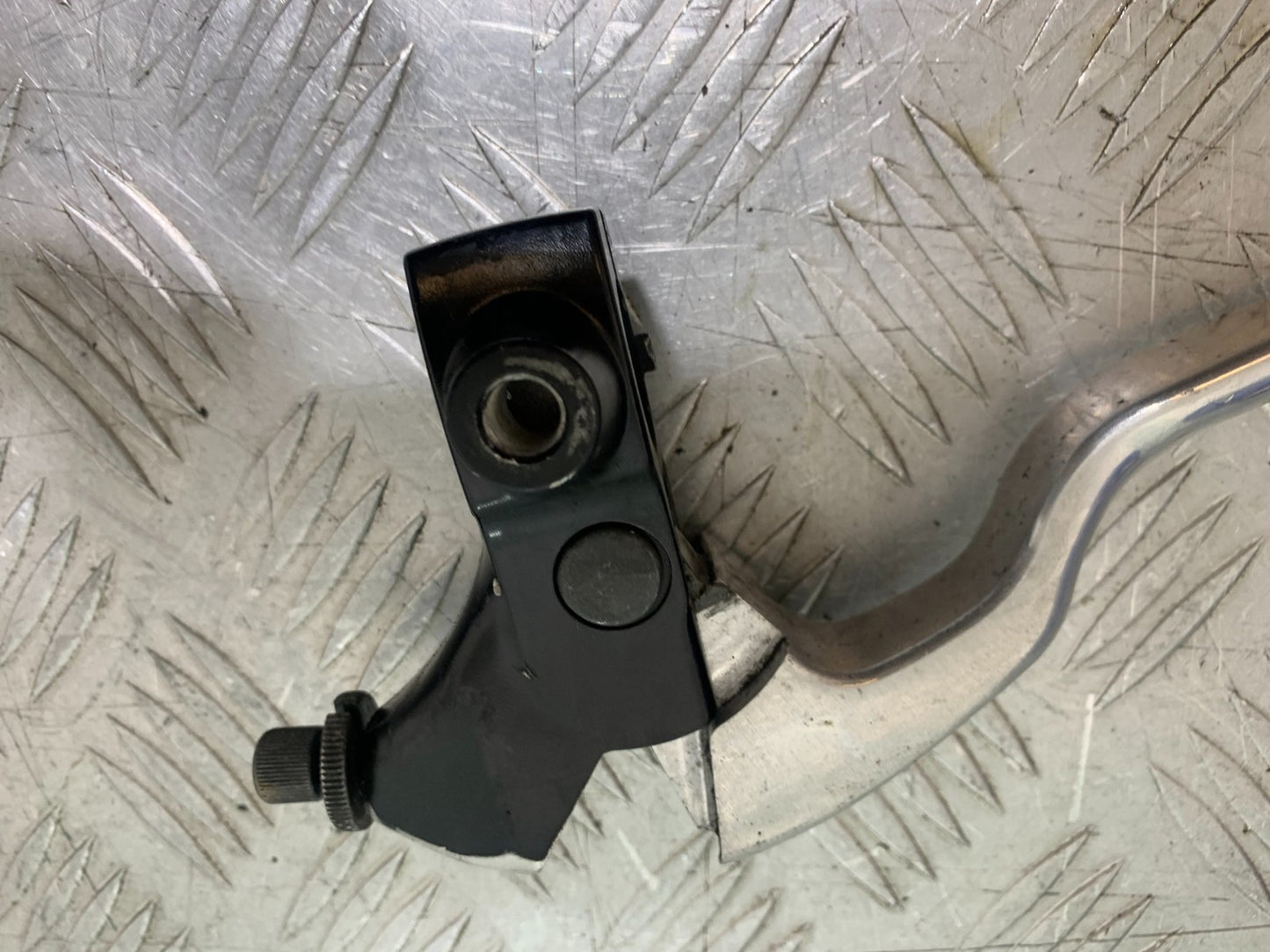 YAMAHA XVS 1300 MIDNIGHT STAR CLUTCH LEVER AND BRACKET YEAR 2007-16 (CMB1200)