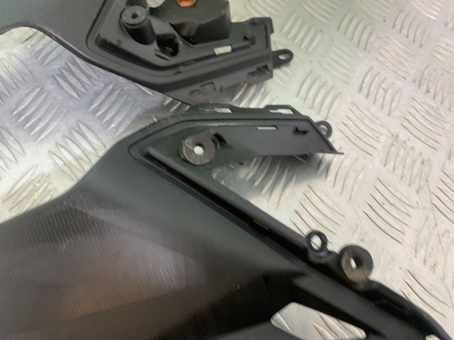 KAWASAKI Z650 ER650 KNFAN LEFT & RIGHT SIDE INFILLS  YEAR 2022-2024 (CMB1112)
