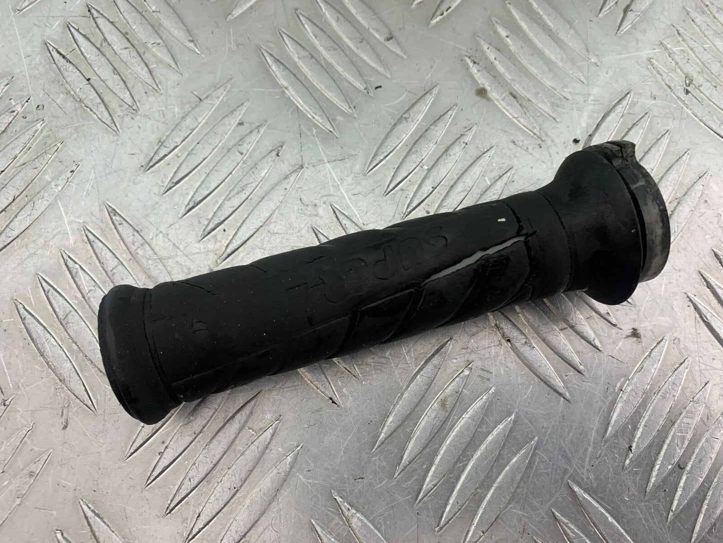 YAMAHA FJ1100 FJ 1100 THROTTLE TWIST GRIP  YEAR 1984-1985 (CMB1101)