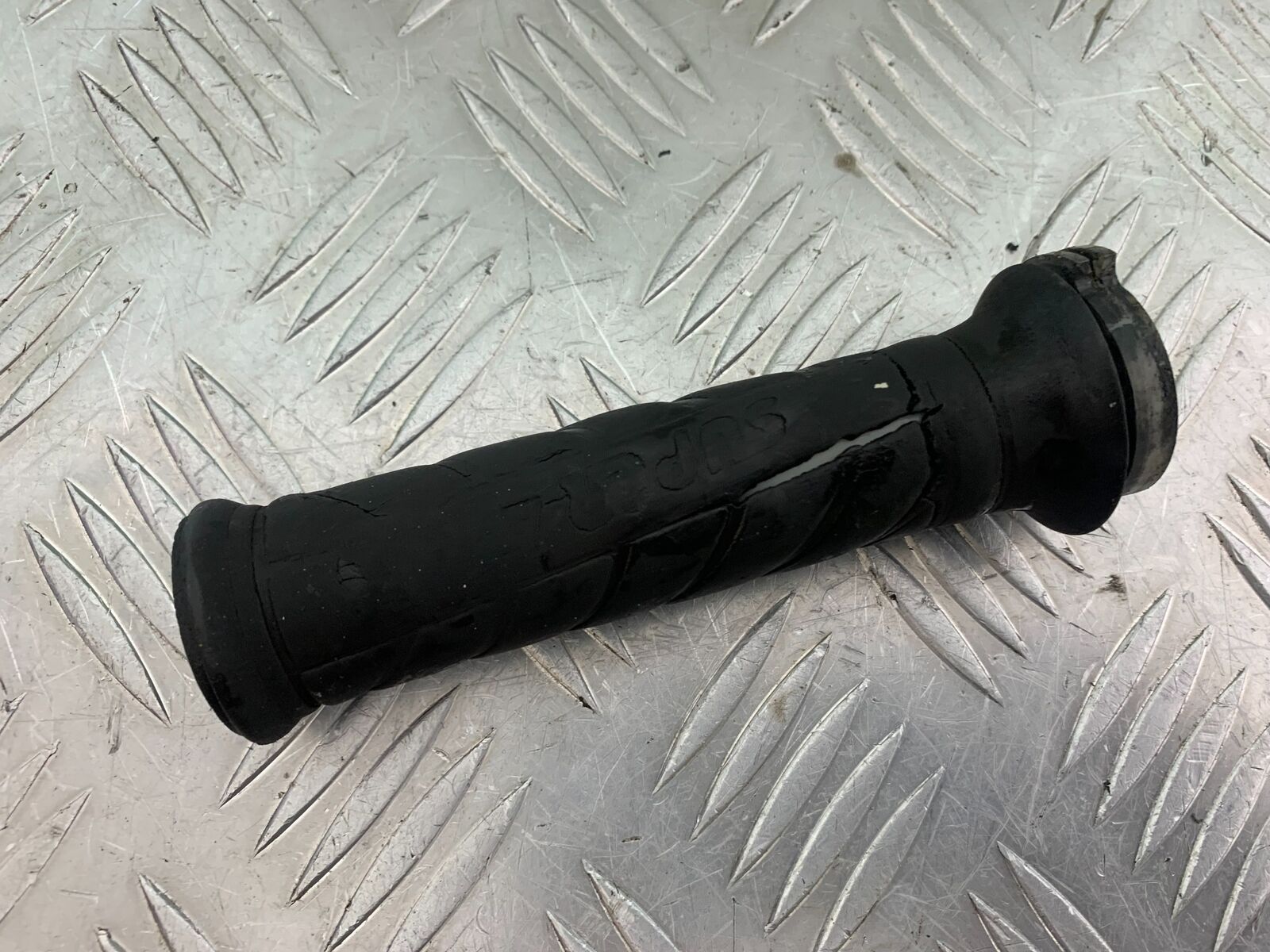 YAMAHA FJ1100 FJ 1100 THROTTLE TWIST GRIP  YEAR 1984-1985 (CMB1101)