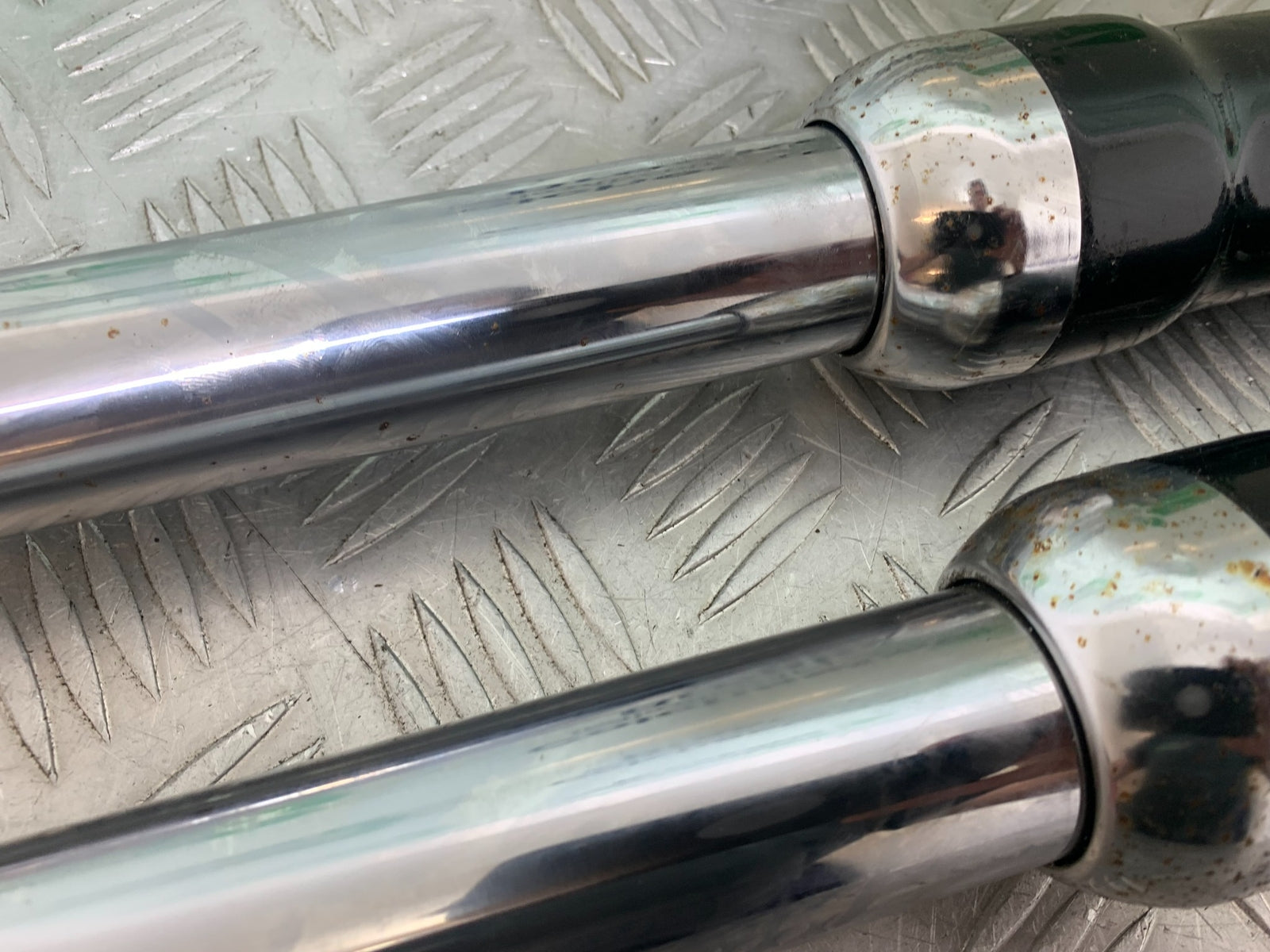 HARLEY DAVIDSON FXS BLACKLINE 1585 FORKS YEAR 2012 (CMB1147)