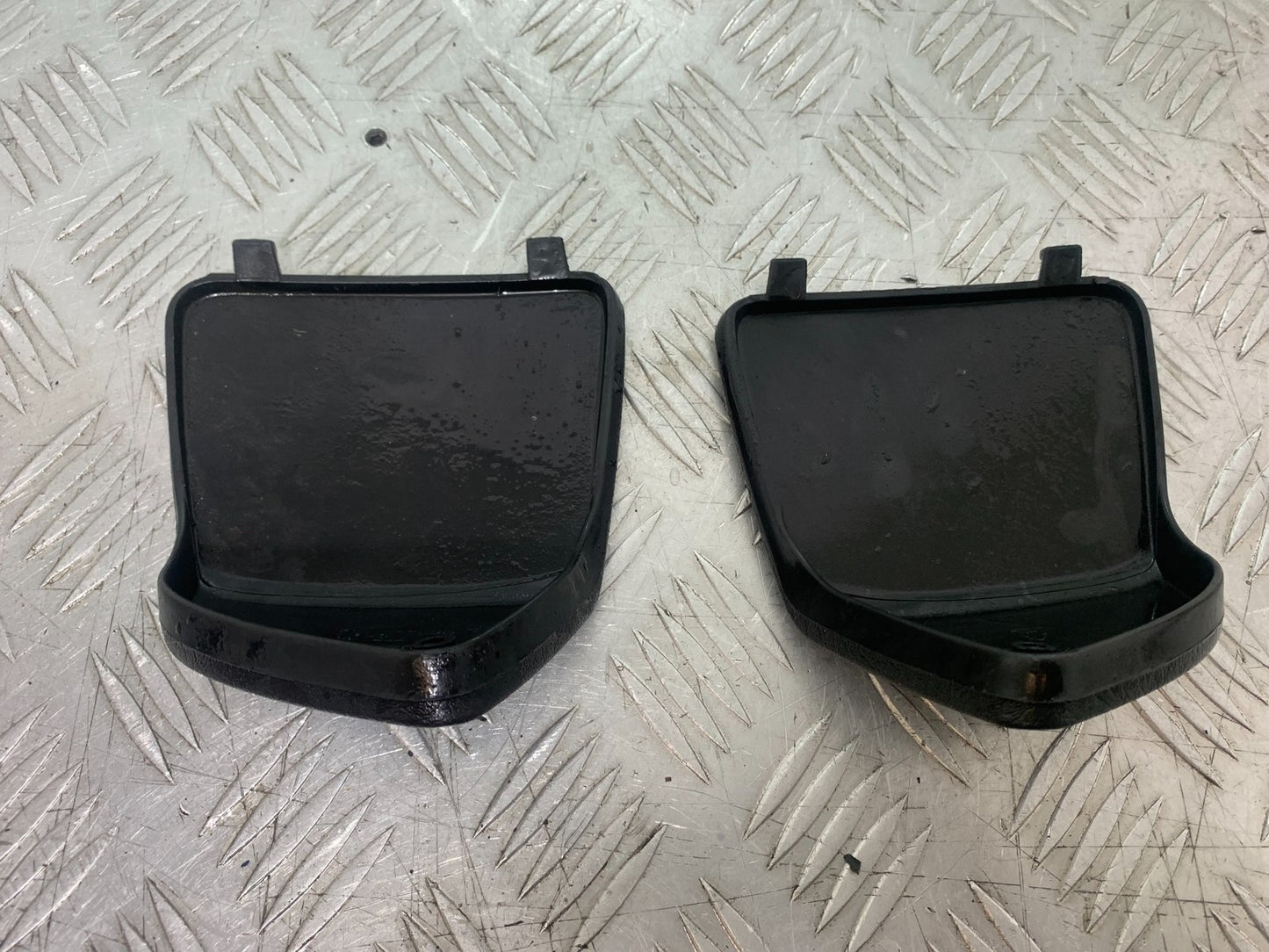 PIAGGIO VESPA GTS 125 LEFT & RIGHT INFILLS YEAR 2009-14  (CMB1261)