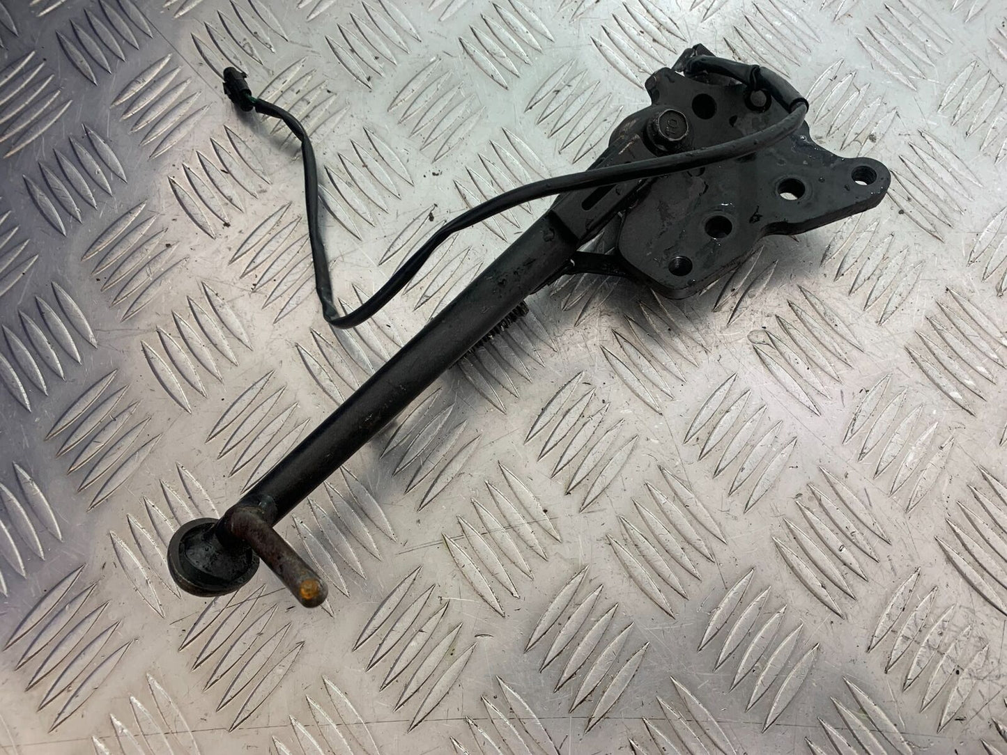 KAWASAKI Z650 ER650 KNFAN SIDE STAND  YEAR 2022-2024 (CMB1112)