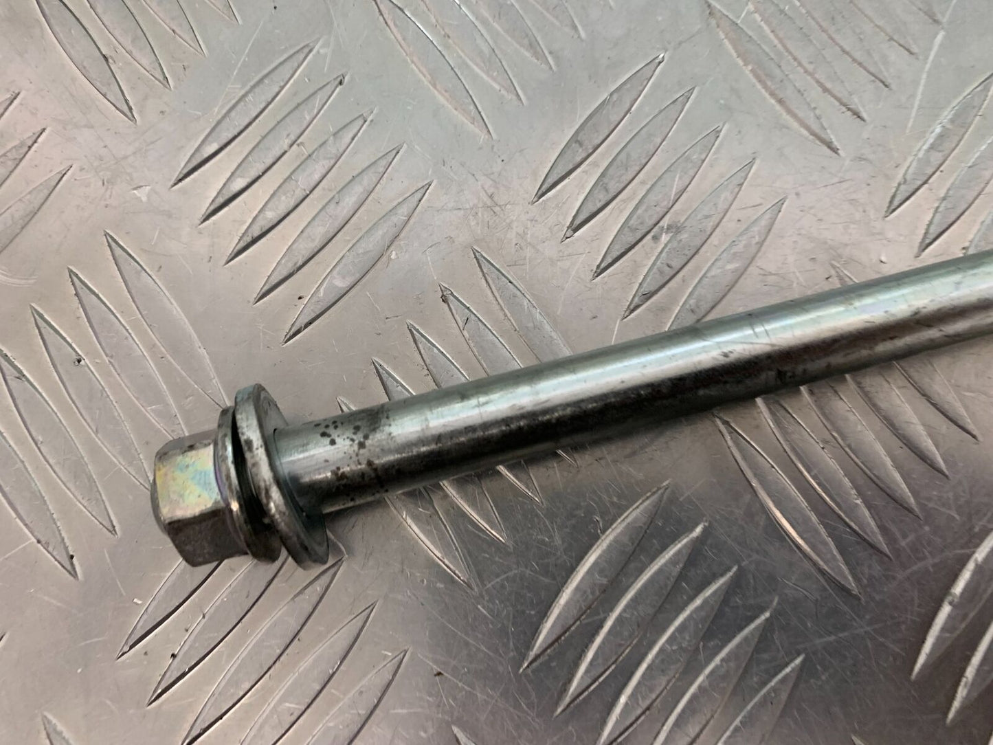 KAWASAKI NINJA 250 SL SWINGARM SPINDLE   YEAR 2015-2017 (STOCK 983)