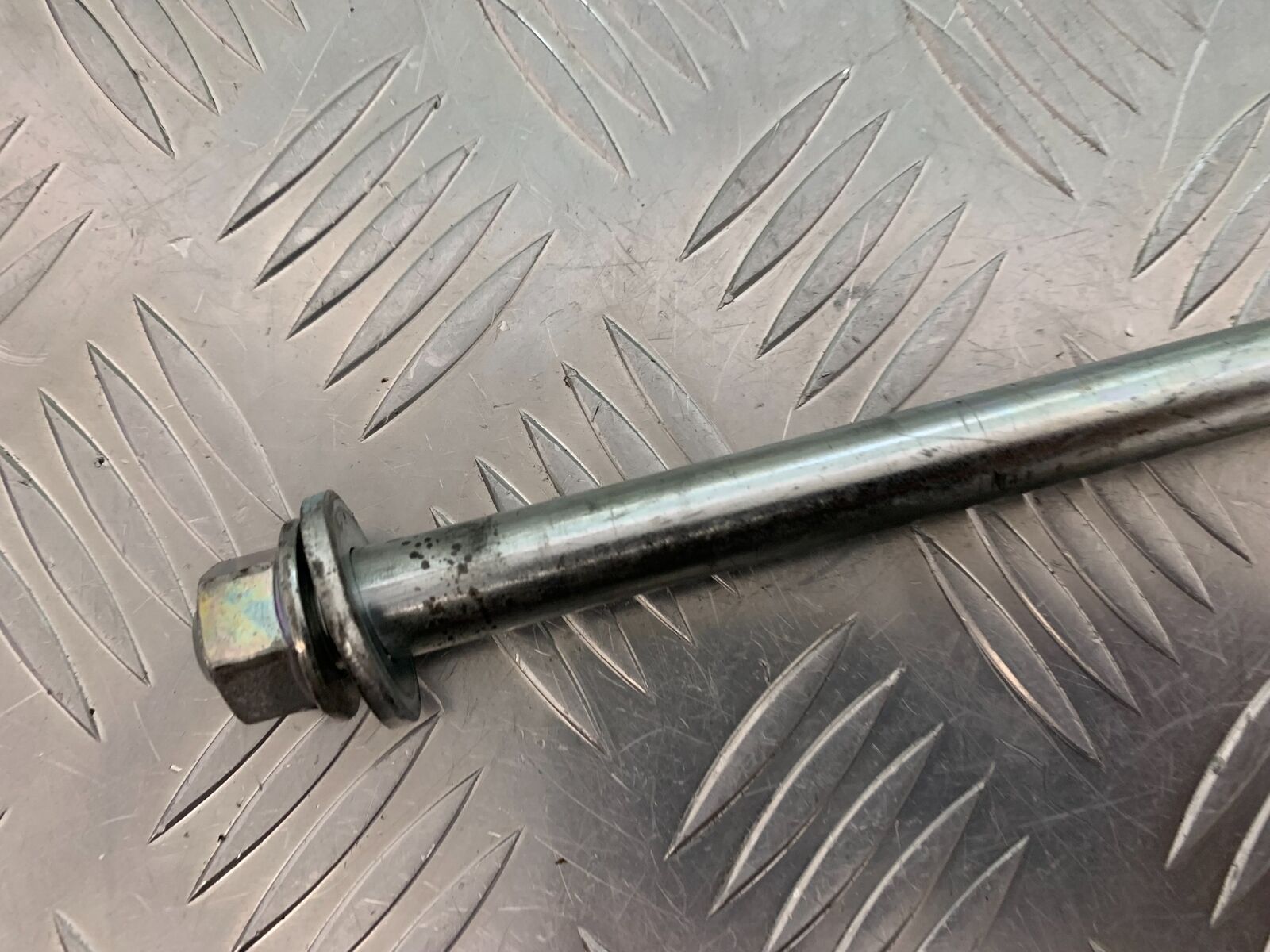 KAWASAKI NINJA 250 SL SWINGARM SPINDLE   YEAR 2015-2017 (STOCK 983)