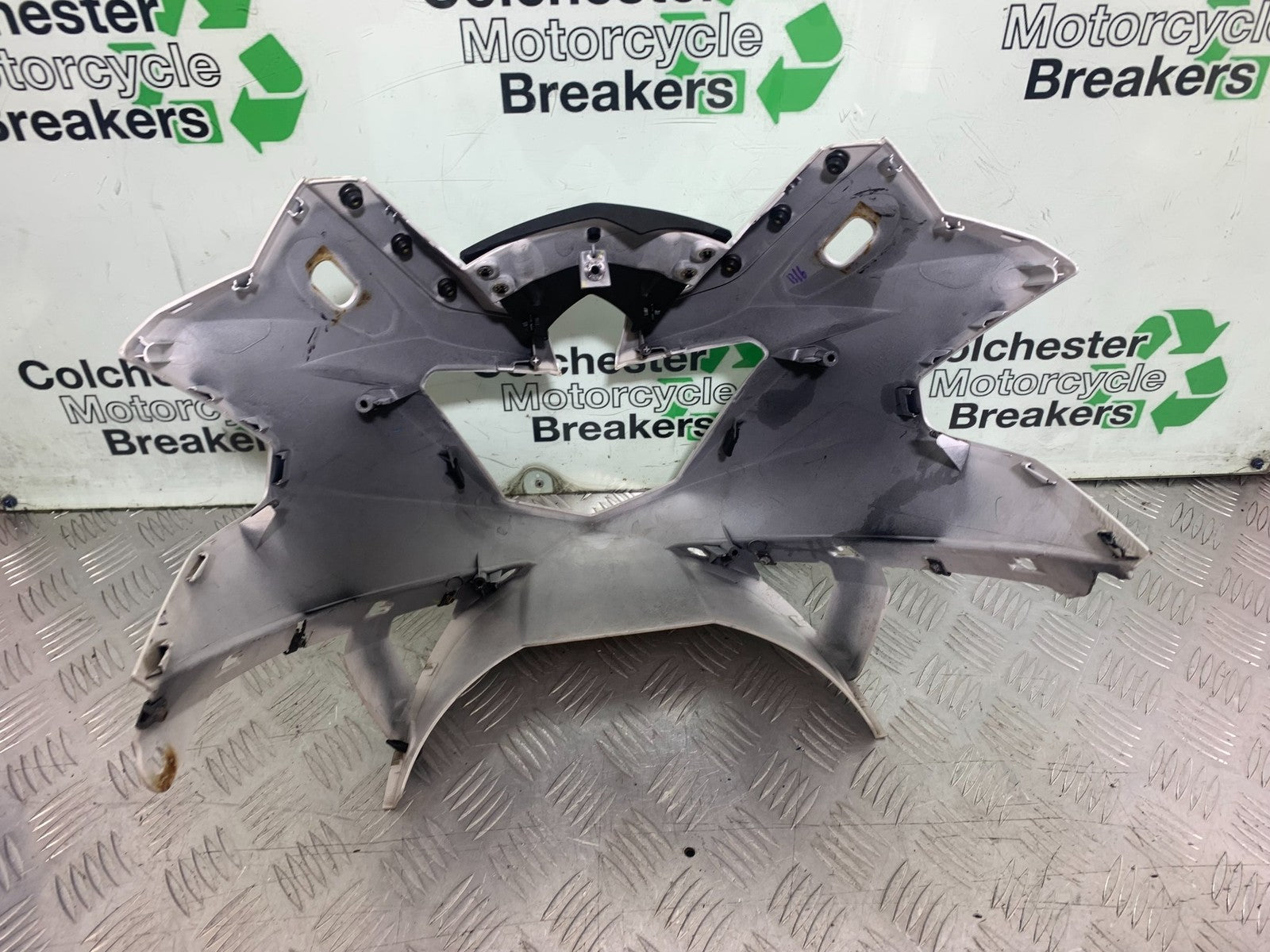 YAMAHA XJ6 XJ6-S TOP FAIRING YEAR 2009-2015  (CMB1212)