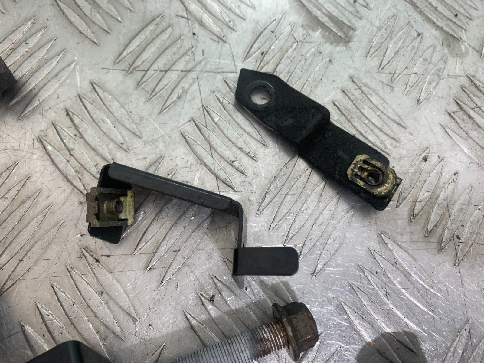 TRIUMPH 955i SPRINT ST FAIRING BRACKETS  1999-2004 (CMB1176)
