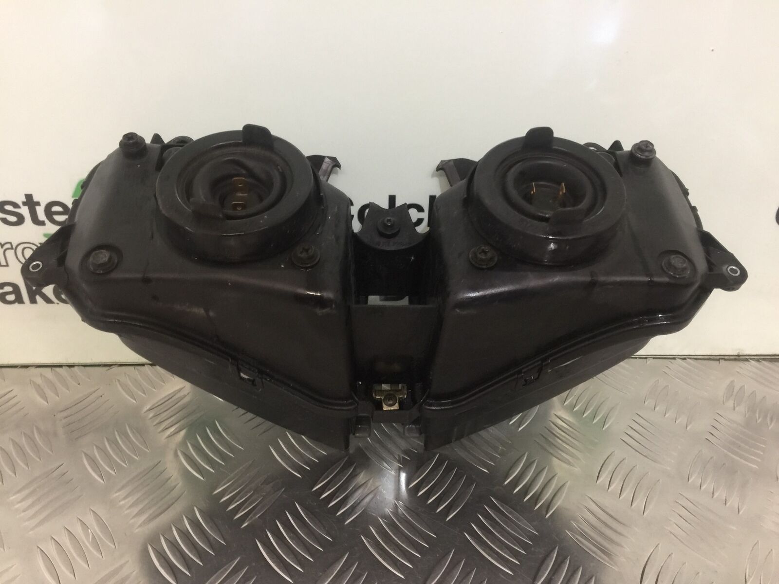 HONDA CBR600 RR HEADLIGHT (DAMAGED)  YEAR 2005-2006 (STOCK 933)