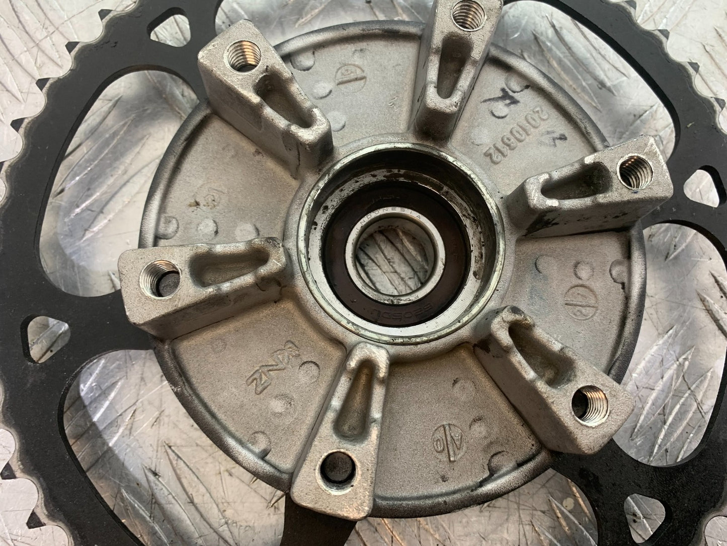 TRIUMPH TRIDENT 660 SPROCKET CARRIER  YEAR 2021-2024 (CMB1295)
