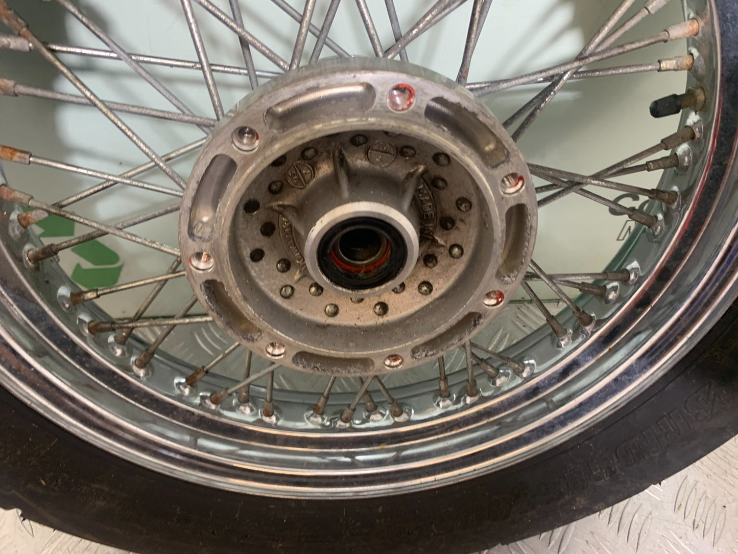 KAWASAKI VN1500 CLASSIC FRONT WHEEL YEAR 1999 -2006 (CMB1166)