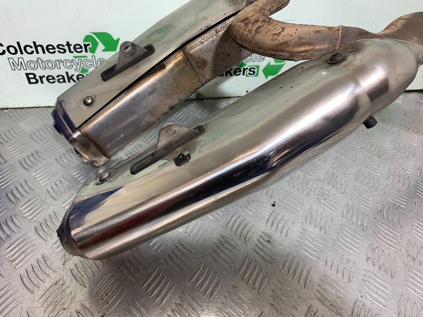 HONDA VFR800 VFR 800 V-TEC SILENCERS  YEAR 2002 -09 (CMB1296)