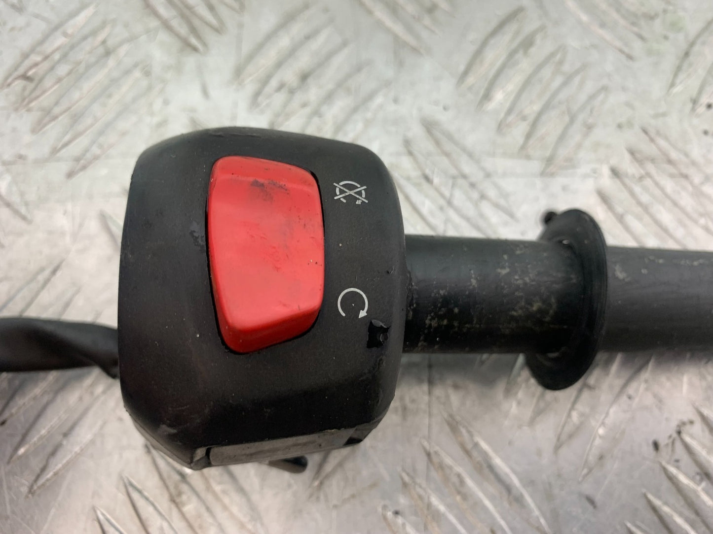 YAMAHA FZS1000 FAZER RIGHT SWITCH GEAR   YEAR 2001-05 (CMB1275)