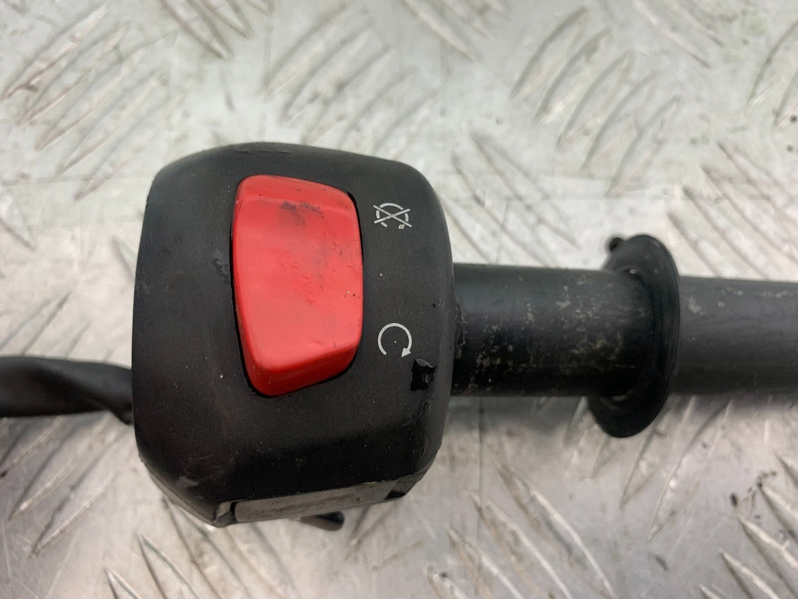 YAMAHA FZS1000 FAZER RIGHT SWITCH GEAR   YEAR 2001-05 (CMB1275)