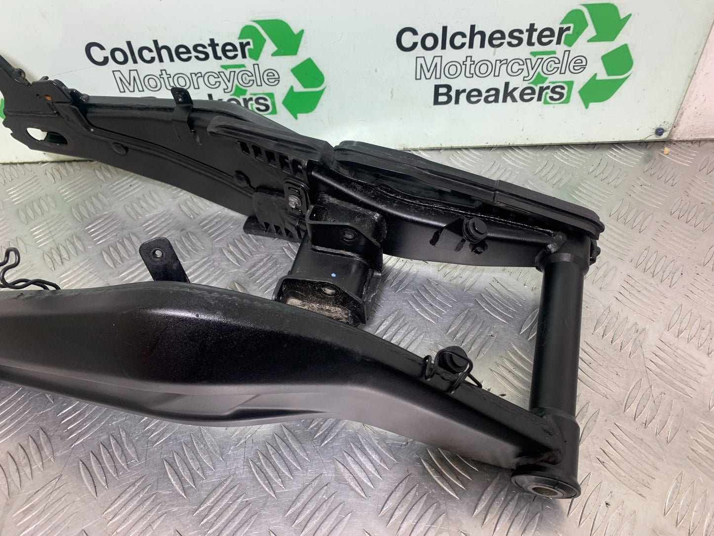 TRIUMPH TRIDENT 660 SWINGARM  YEAR 2021-2024 (CMB1148)