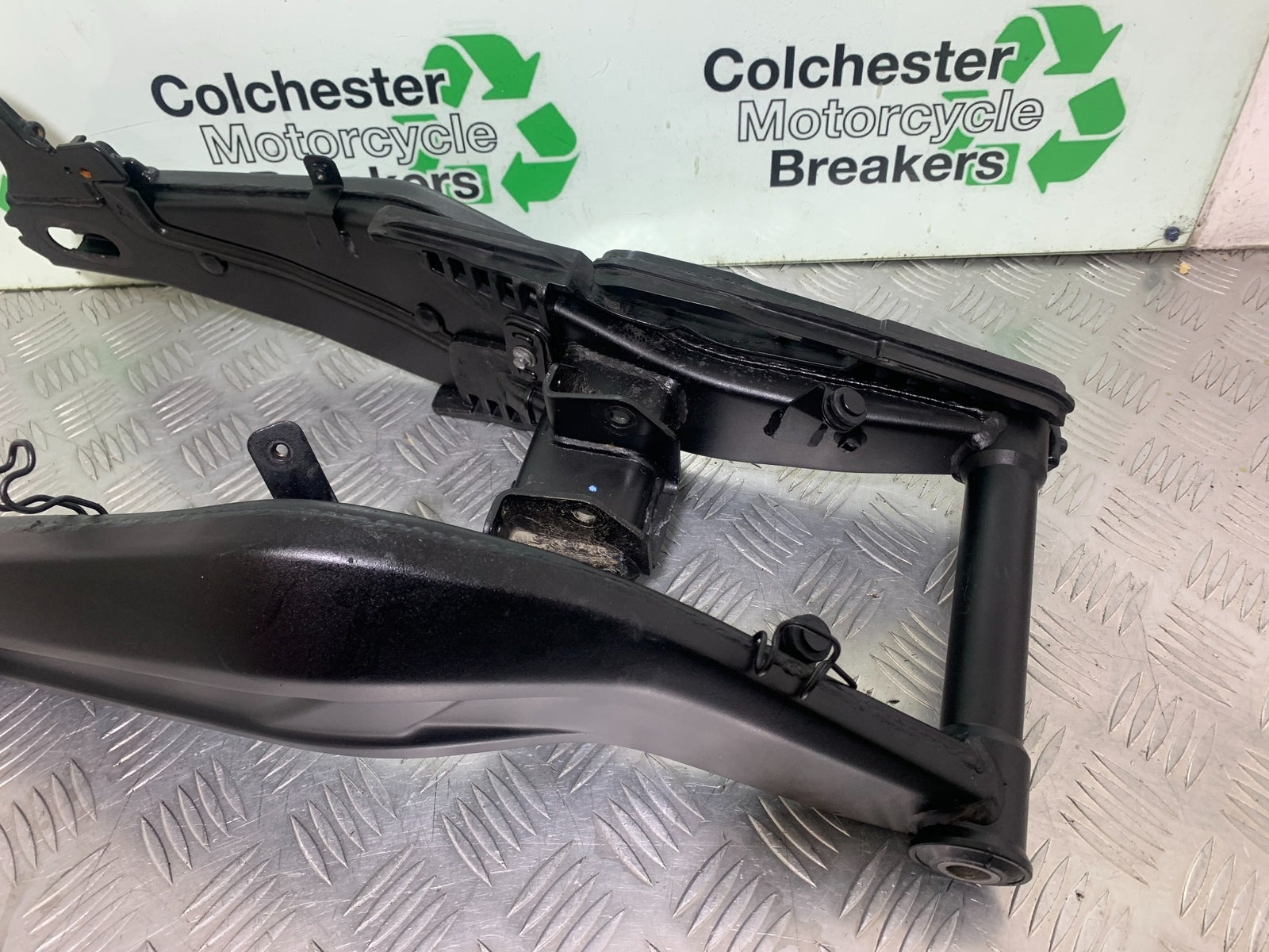 TRIUMPH TRIDENT 660 SWINGARM  YEAR 2021-2024 (CMB1148)