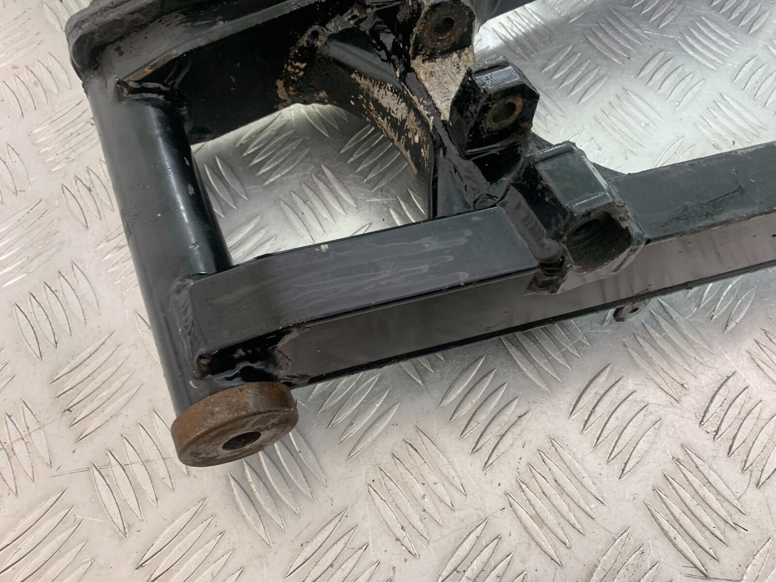 YAMAHA FJ1100 FJ 1100 SWINGARM   YEAR 1984-1985 (CMB1101)