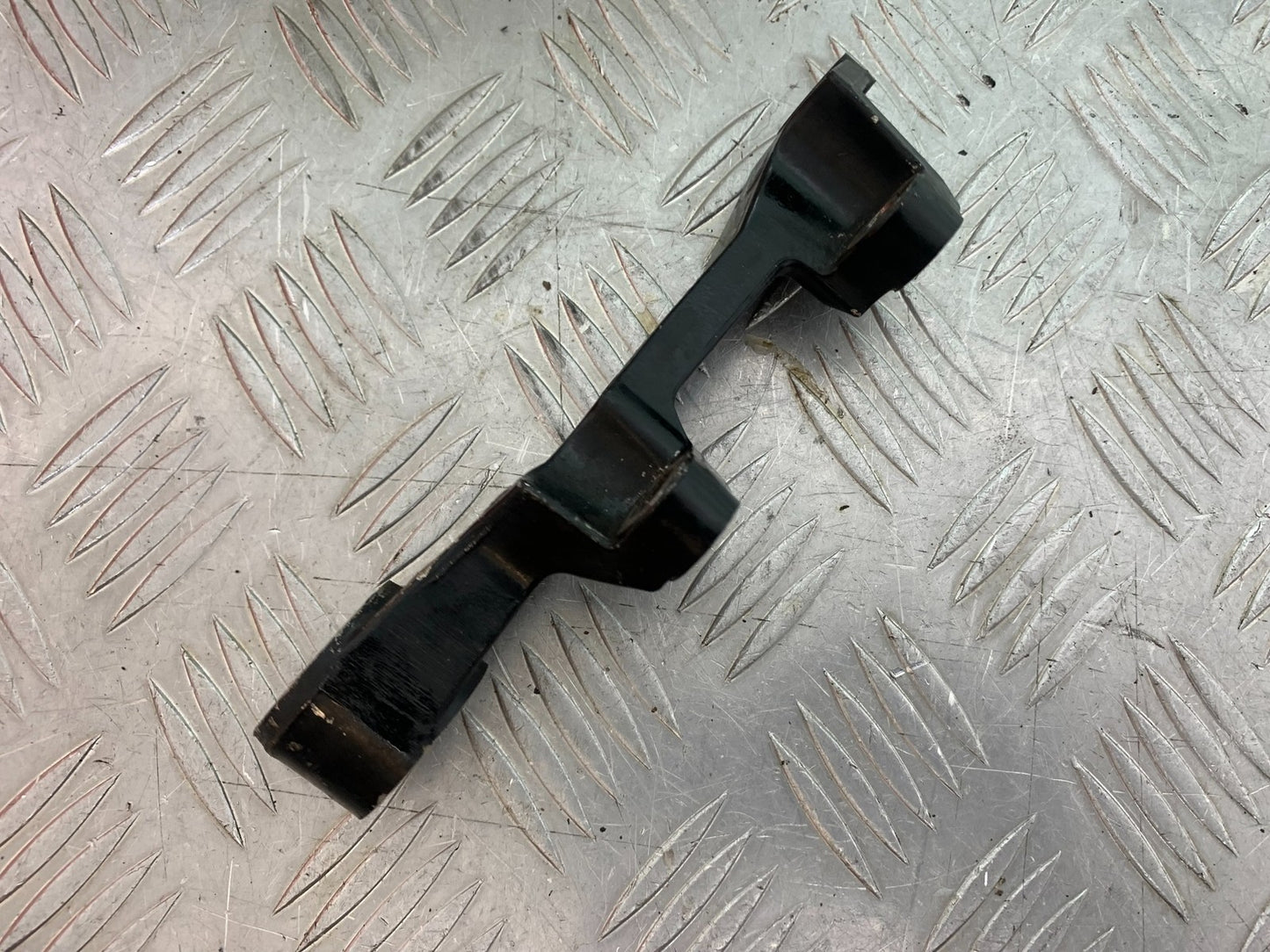 YAMAHA XJ600 XJ 600 DIVERSION REAR CALIPER BRACKET  1998-2000 (CMB1191)