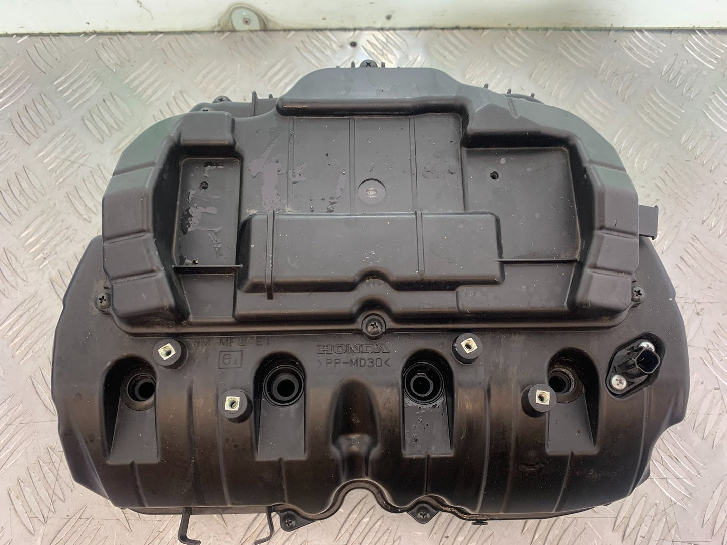 HONDA CBR1000 rr FIREBLADE AIRBOX  YEAR 2012-2016 (CMB1198)