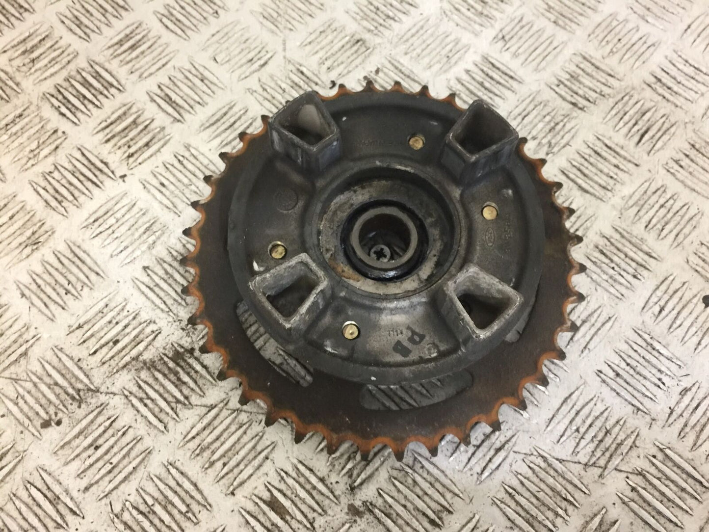 KAWASAKI ZX6R ZX6 G REAR SPROCKET CARRIER  YEAR 1998-99 (STOCK 699)