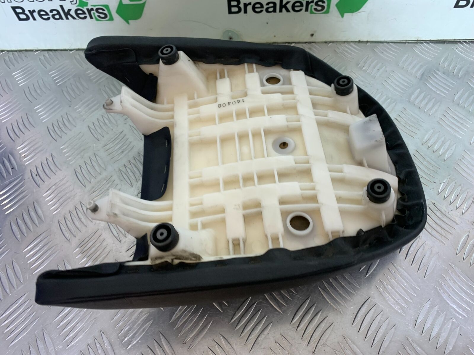 YAMAHA FJR1300 FJR 1300 REAR  SEAT  YEAR 2001-05 (CMB1005)