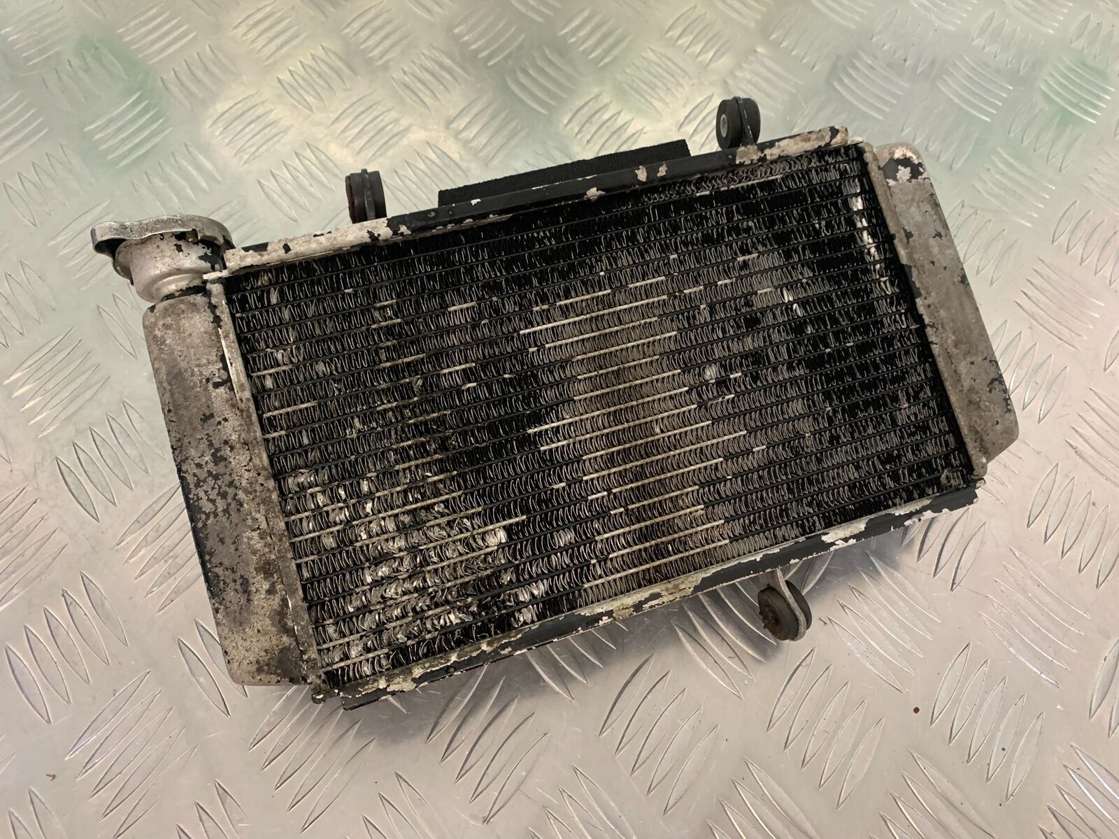 KAWASAKI NINJA 250 SL RADIATOR  YEAR 2015-2017 (STOCK 983)