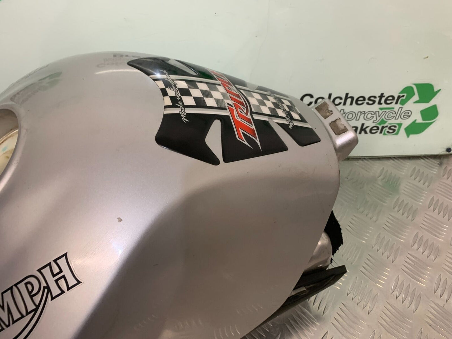TRIUMPH 1050 SPRINT PETROL TANK YEAR 2004-2007 (STOCK 956)
