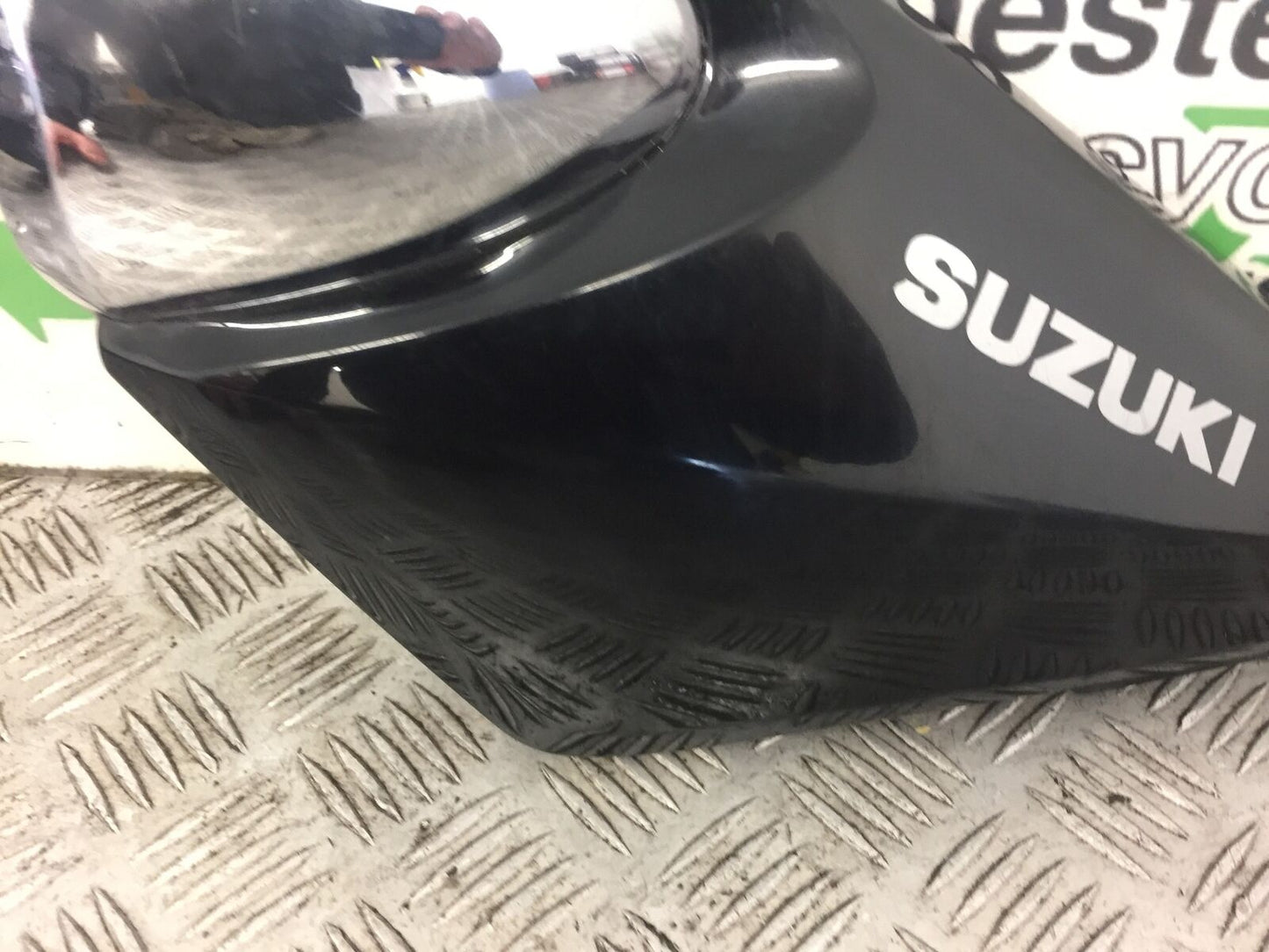 SUZUKI GSF1200  GSF 1200 BANDIT MK2 LEFT AIR BOX COVER  YEAR  2003 STOCK 410