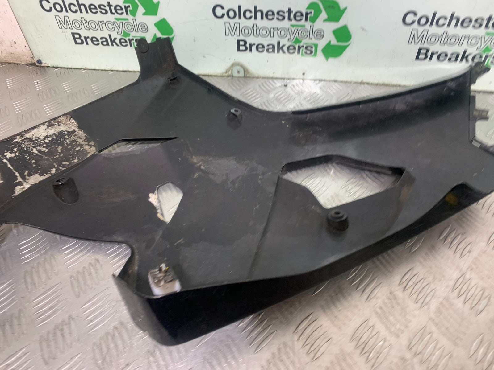 SUZUKI GSXR750 GSXR 750 K4 K5 RIGHT FAIRING  2004-2005 (CMB1319)