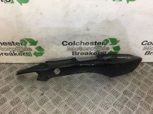 MOTO GUZZI SPORT 4V LEFT SEAT PANEL YEAR 2009 (STOCK 469)