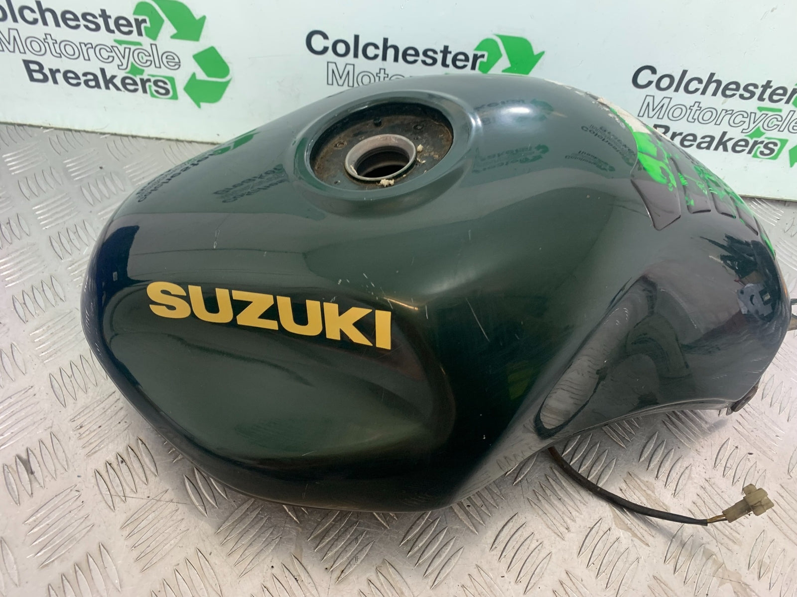 SUZUKI GSF1200  GSF 1200 BANDIT PETROL TANK   YEAR 1997-2000 (CMB1149)