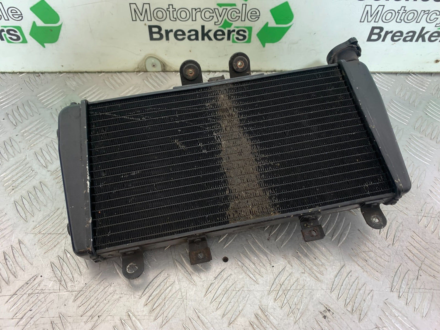 TRIUMPH SPEED TRIPLE R 1050 RADIATOR   2009 (CMB1183)