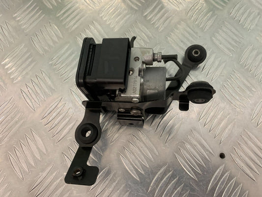 TRIUMPH TIGER 800 XCX ABS PUMP  YEAR 2015-2017  (STOCK 966)