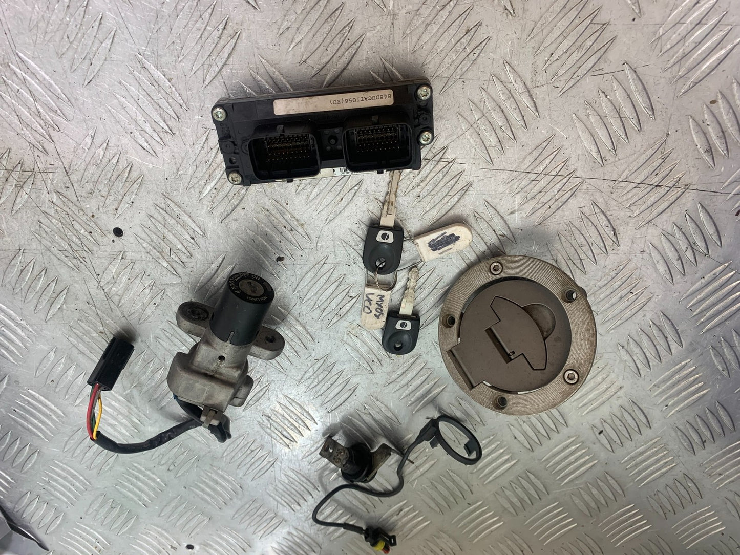 DUCATI 848 ECU LOCKS KEYS  YEAR 2008-2010 (CMB1323)