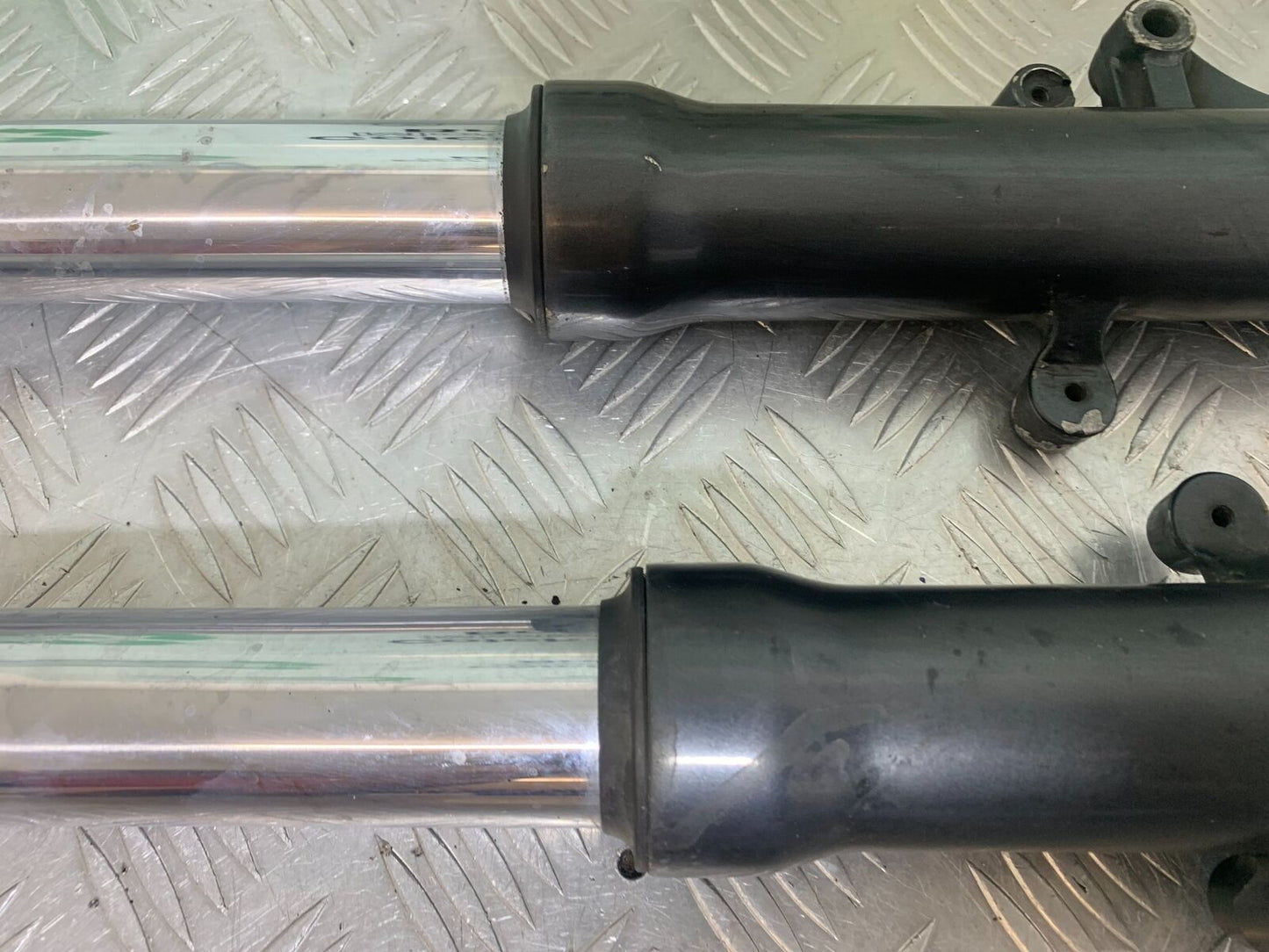 KAWASAKI ZX6R ZX6 J FORKS (BENT SOLD AS PARTS )  YEAR 2000 (CMB1129)