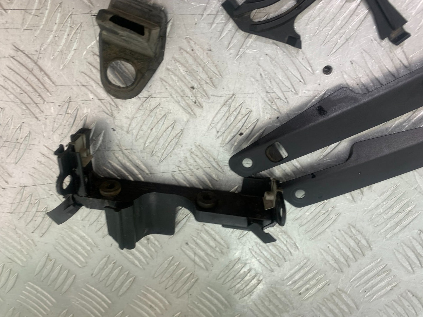BMW R1200 R 1200 GS INFILL PANELS   YEAR 2013-2016 (CMB1257)