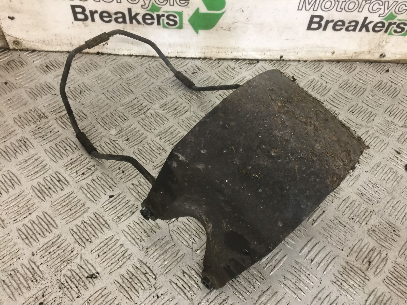 HONDA VTX1300 S FRONT MUDGUARD BRACKET  YEAR 2004-09 (STOCK 749)