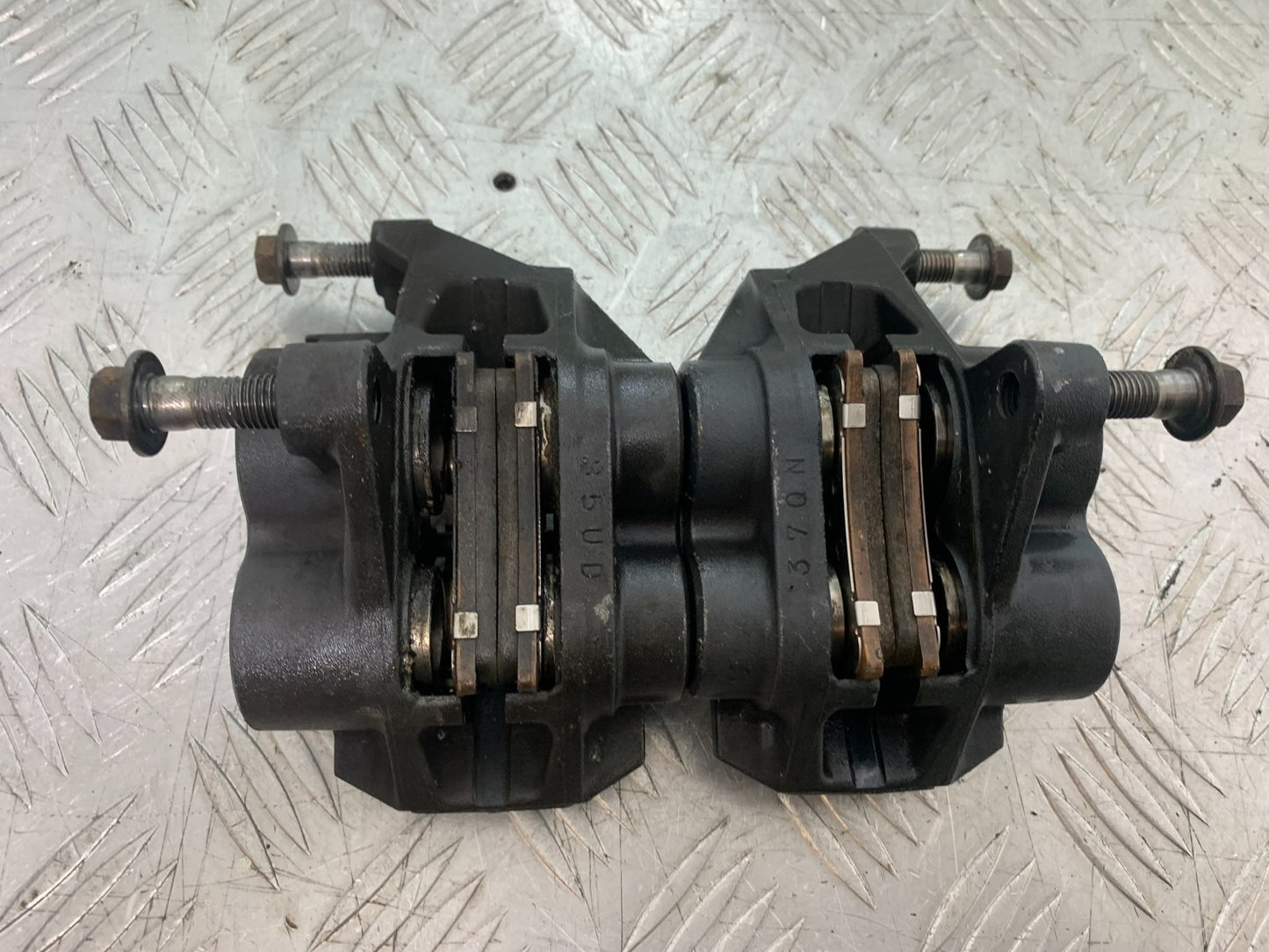 YAMAHA FZS1000 FAZER FRONT BRAKE CALIPERS  YEAR 2001-05 (CMB1275)