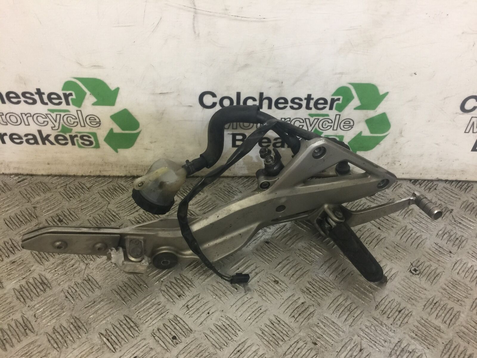 HONDA CB600 CB 600 F-8 HORNET RIGHT HANGER  2010 (STOCK 669)