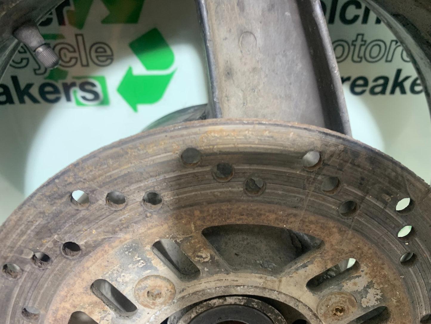 KAWASAKI ZZR1100 D REAR WHEEL AND DISC YEAR 1993-2001 (CMB1164)