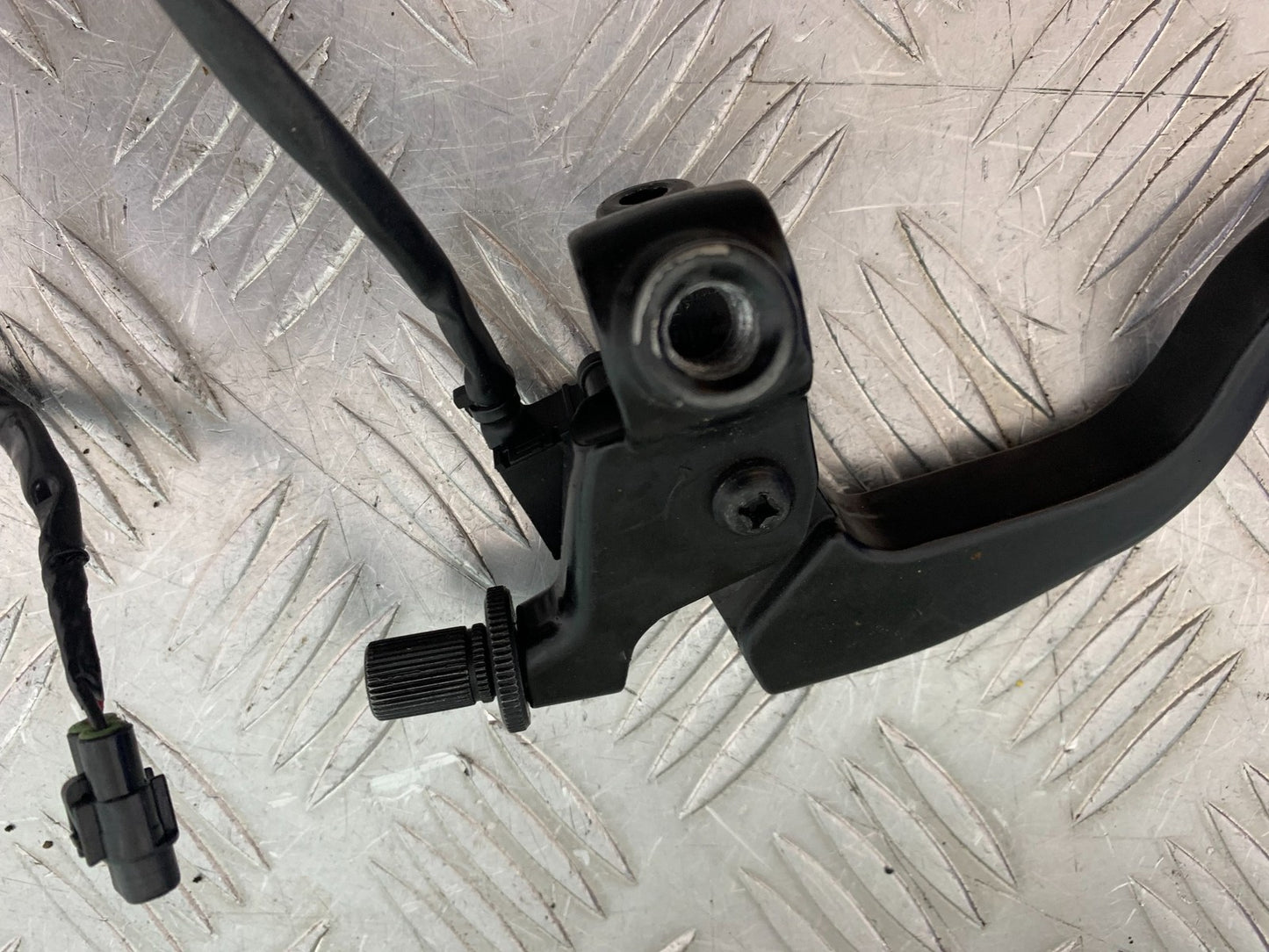 KTM 125 DUKE CLUTCH LEVER AND BRACKET   YEAR 2018-2023 (CMB1185)