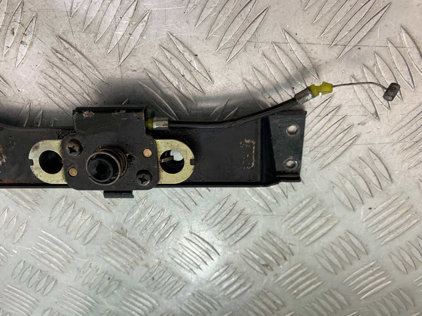 KAWASAKI ZZR1100 D SEAT CATCH  YEAR 1993-2001 (CMB1189)