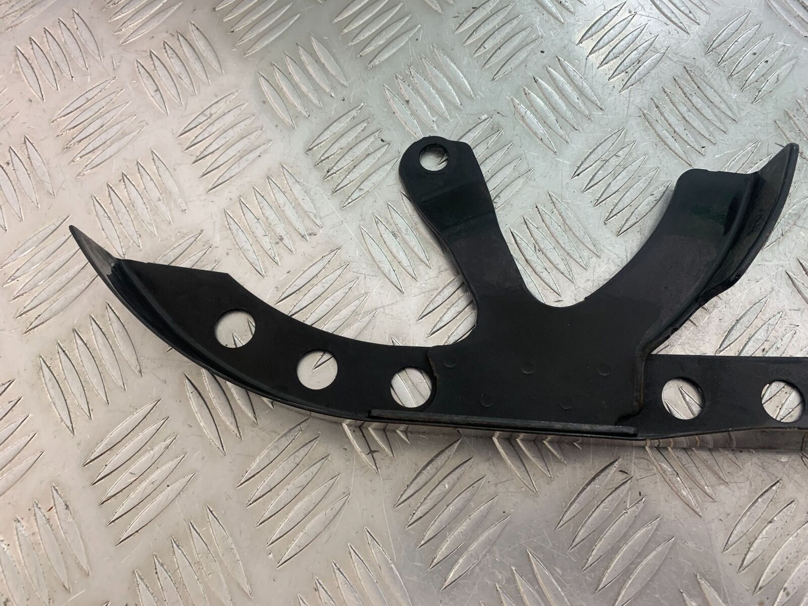 HARLEY DAVIDSON XL883 N IROD CHAIN GUARD YEAR 2020  (CMB1116)