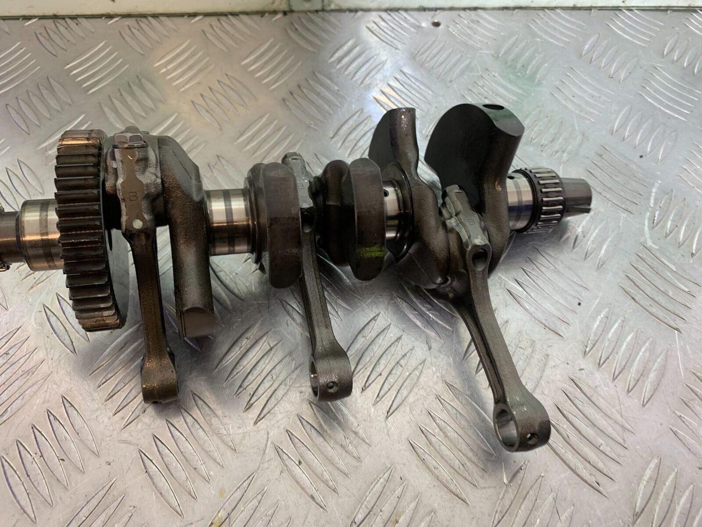 TRIUMPH 765 STREET TRIPLE RS CRANKSHAFT  YEAR 2018-2021 (STOCK 968)