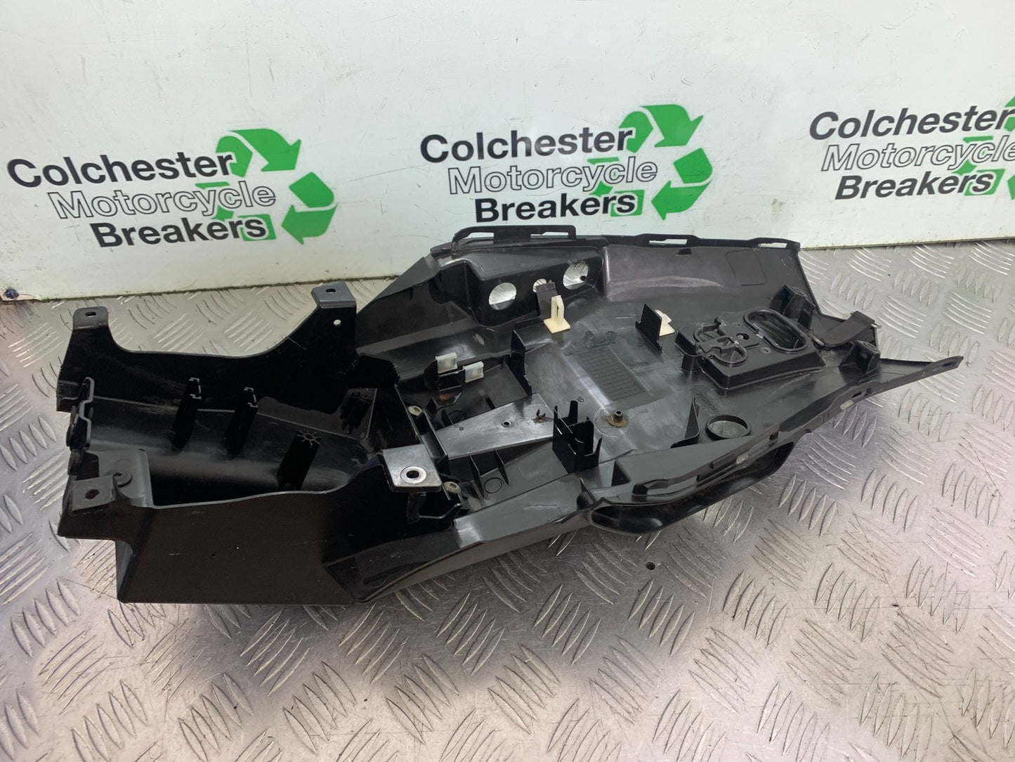 KAWASAKI Z1000 SX UNDERTRAY  YEAR 2014-16 (CMB1264)